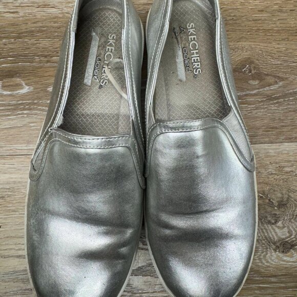 Skechers Double Up Metallic Silver Sneaker Women's Size 8 - Picture 2 of 6